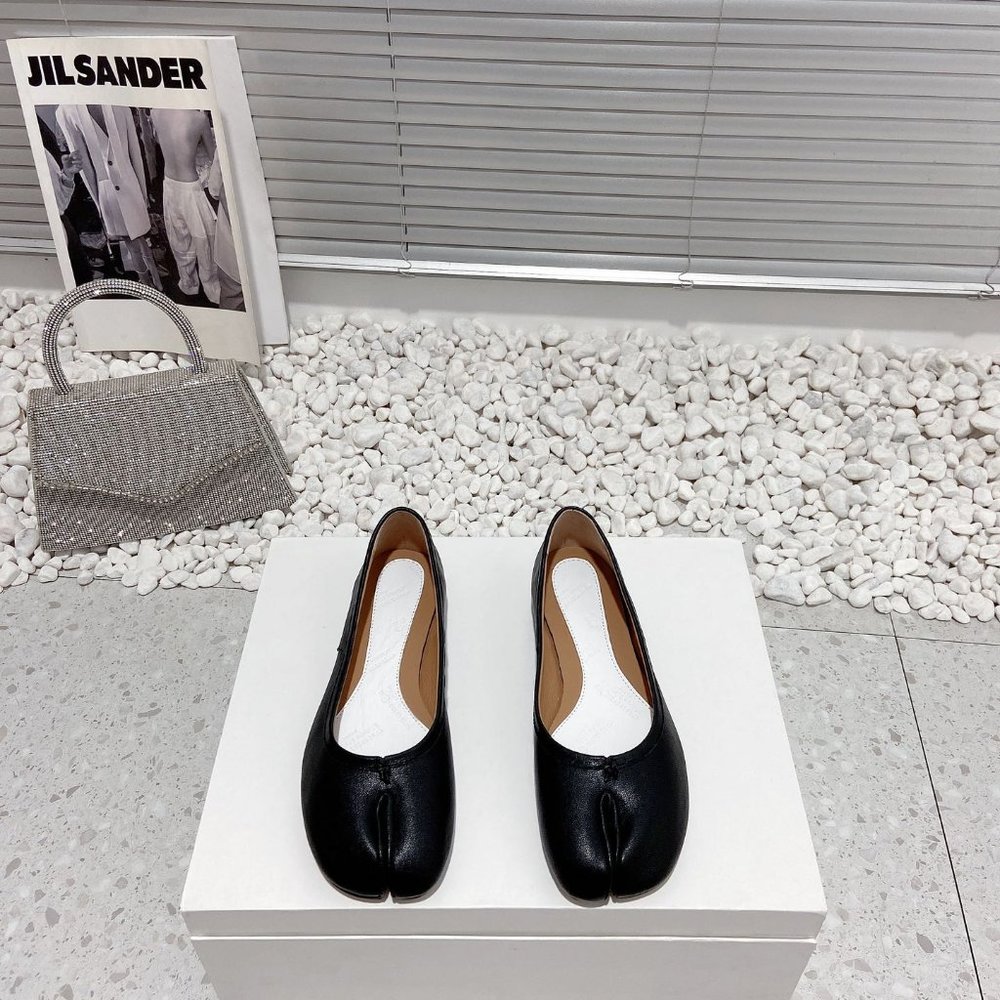 Maisom Margiela mm6 vintage split toe shoes